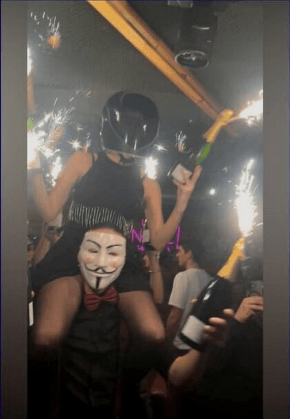 бар Пожар в баре Le Constellation